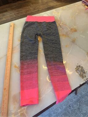 Womens Gray & Pink Ombre Active Leggings